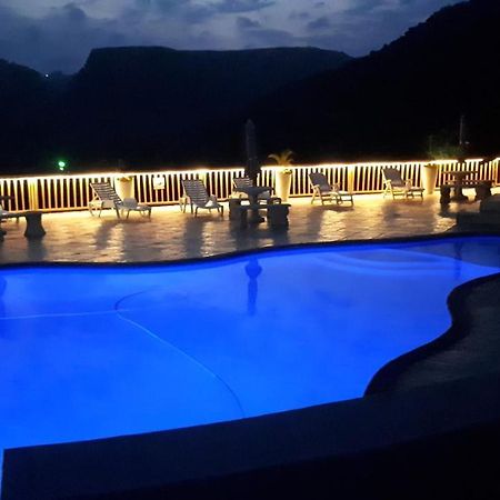 Umtamvuna View Cabanas พอร์ตเอ็ดเวิร์ด ภายนอก รูปภาพ