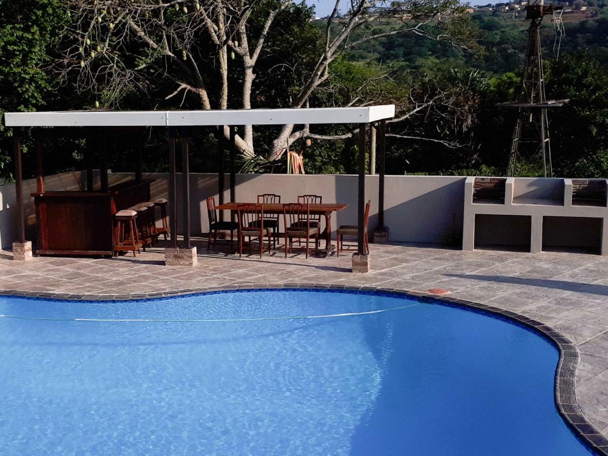 Umtamvuna View Cabanas พอร์ตเอ็ดเวิร์ด ภายนอก รูปภาพ