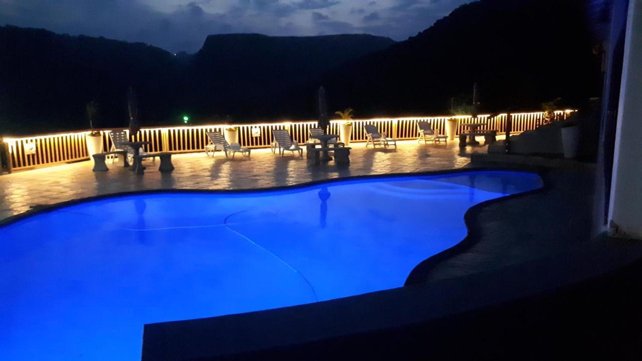 Umtamvuna View Cabanas พอร์ตเอ็ดเวิร์ด ภายนอก รูปภาพ